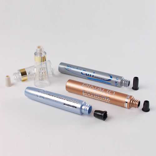 Foiling on mascara plastic containers