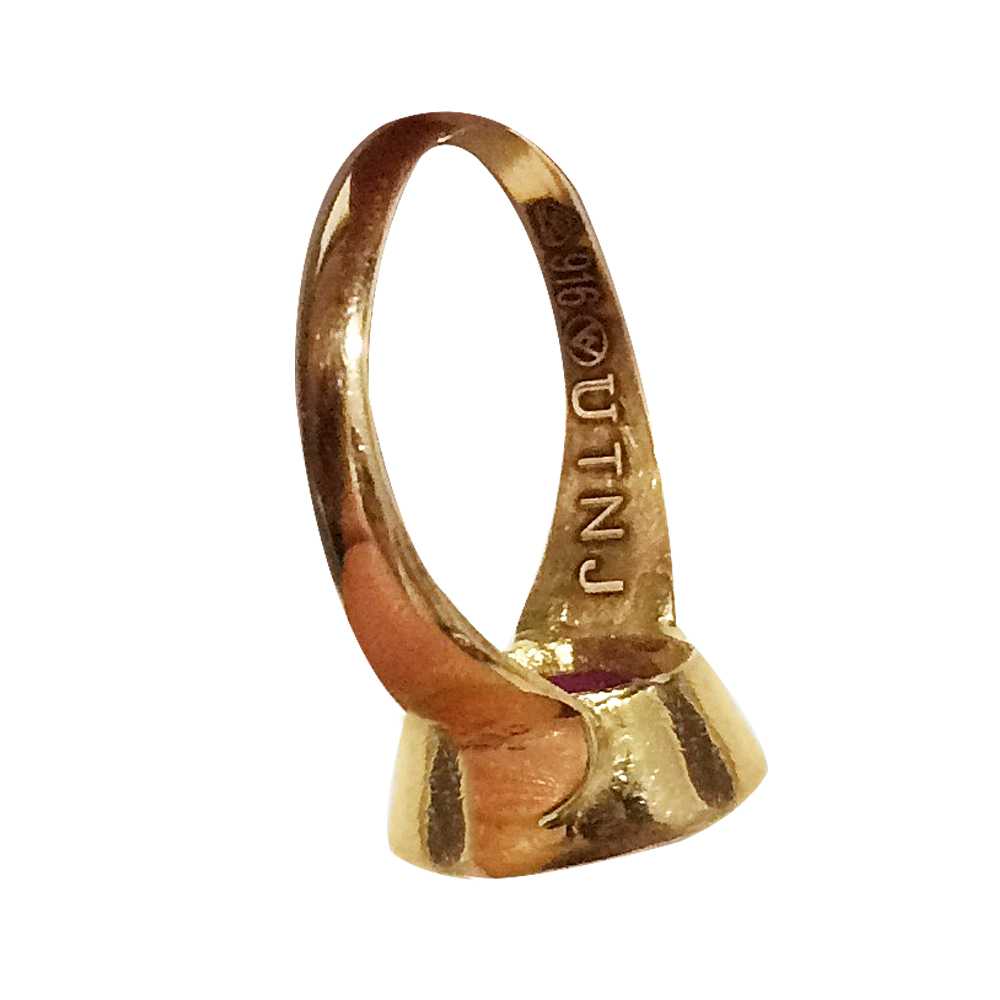 Laser hallmarking and branding for unisex gold ring