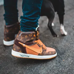  person in blue denim jeans and